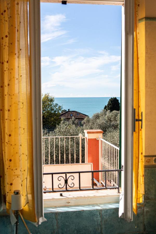 Gambero Nero Hotel Tellaro Bagian luar foto